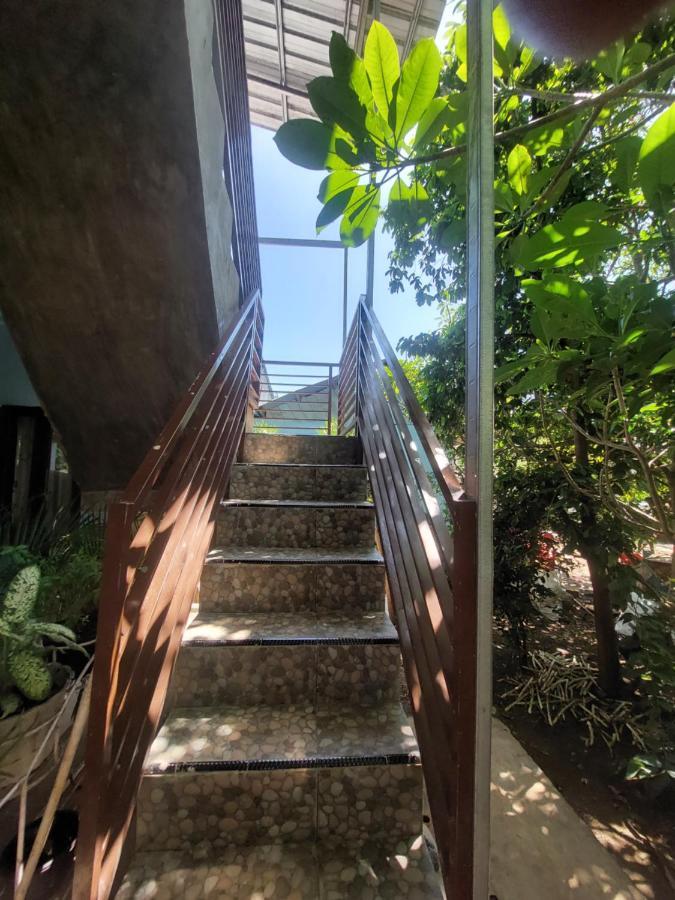 D'Ru Guest House Labuan Bajo Bagian luar foto